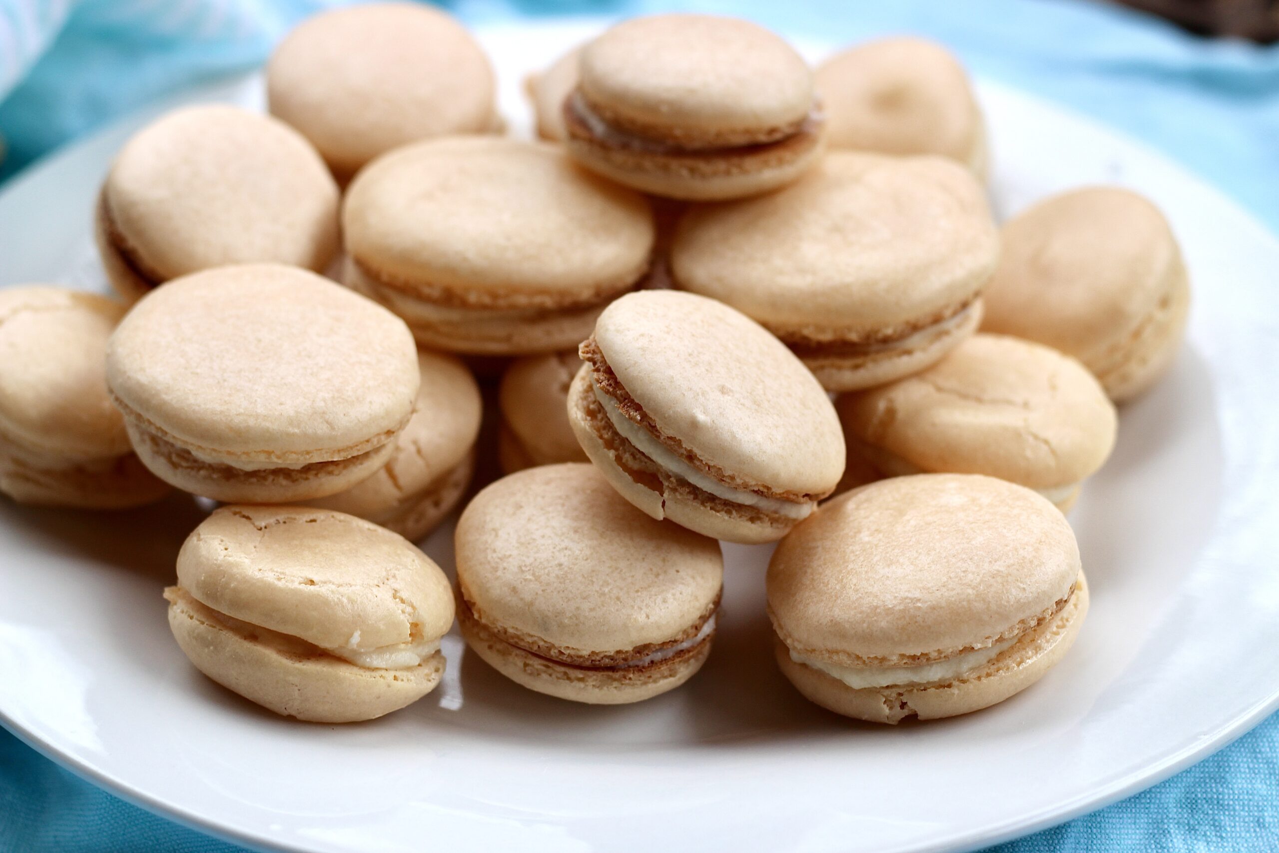 Sunday Macarons with Papa – Everyday Champagne